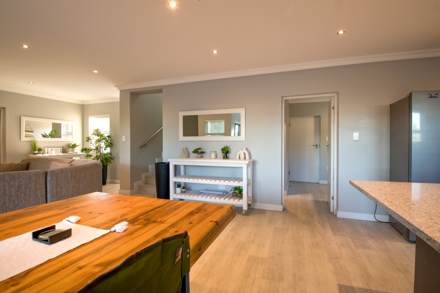 4 Bedroom Property for Sale in Hartenbos Landgoed Western Cape